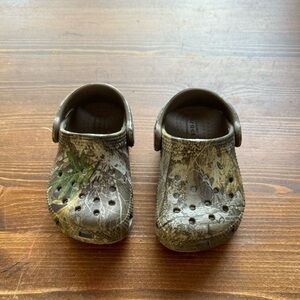 Mossy Oak Crocs
